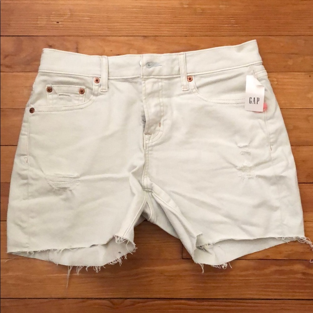 Women’s Gap Shorts